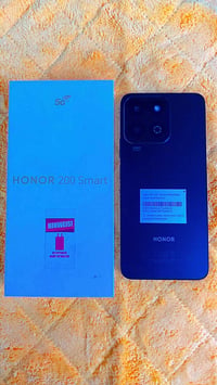 HONOR 200 SMART 5G جديد ممفتوح متوفر قطعتين  ذاكرته 256  امانه الله ما...