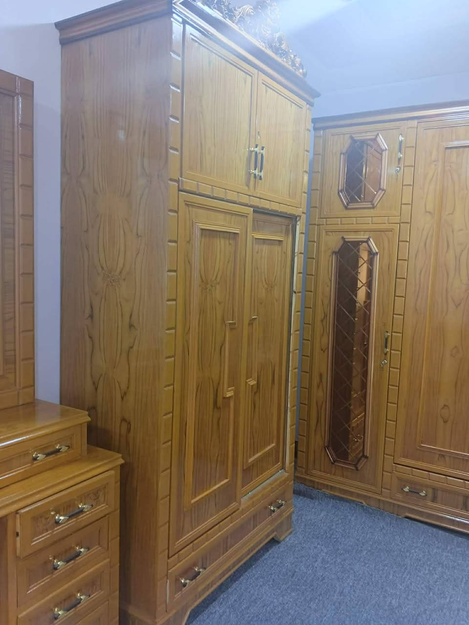 غرفه أخشاب حطاطه مصريه بعدهي جديده صار شهل من سويتها شرط ممحطوط بيها اي شي بعدهي ب جيس الله شاهد عساس ازوج وصارت عندي ضروف وطريت أبيعها الله شاهد سويتها 3 ملايين و 500
وبعدهي جديده ب باكيت  كامل ملحقاتها
 السعر 3 ملايين وبيها مجال 

اتصلو ع صاحبها اني مكلف ب نشر 

***********
