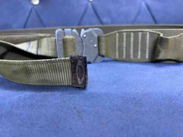 اوكلي امريكي اصلي Special Operations Equipment (SOE يلبس وزن من 90 وفوك مدينة الصدر اعتذر عن التوصيل ***********
