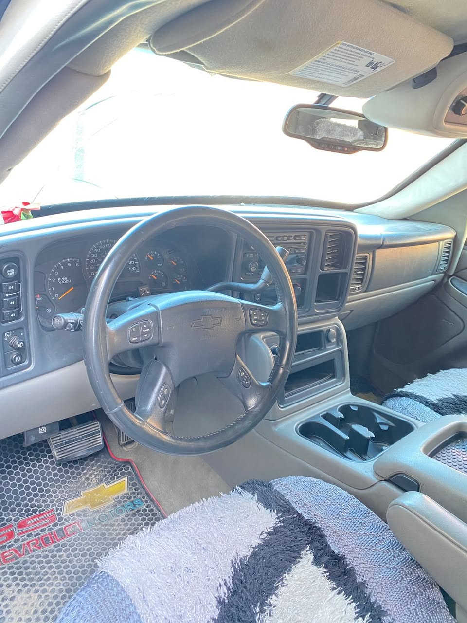 سلام عليكم  سياره ادوات مصفحه بلادي جام يصعد وينزل  محرك وكير كفاله  2006   السعر 50 واتساب  فقط ***********
