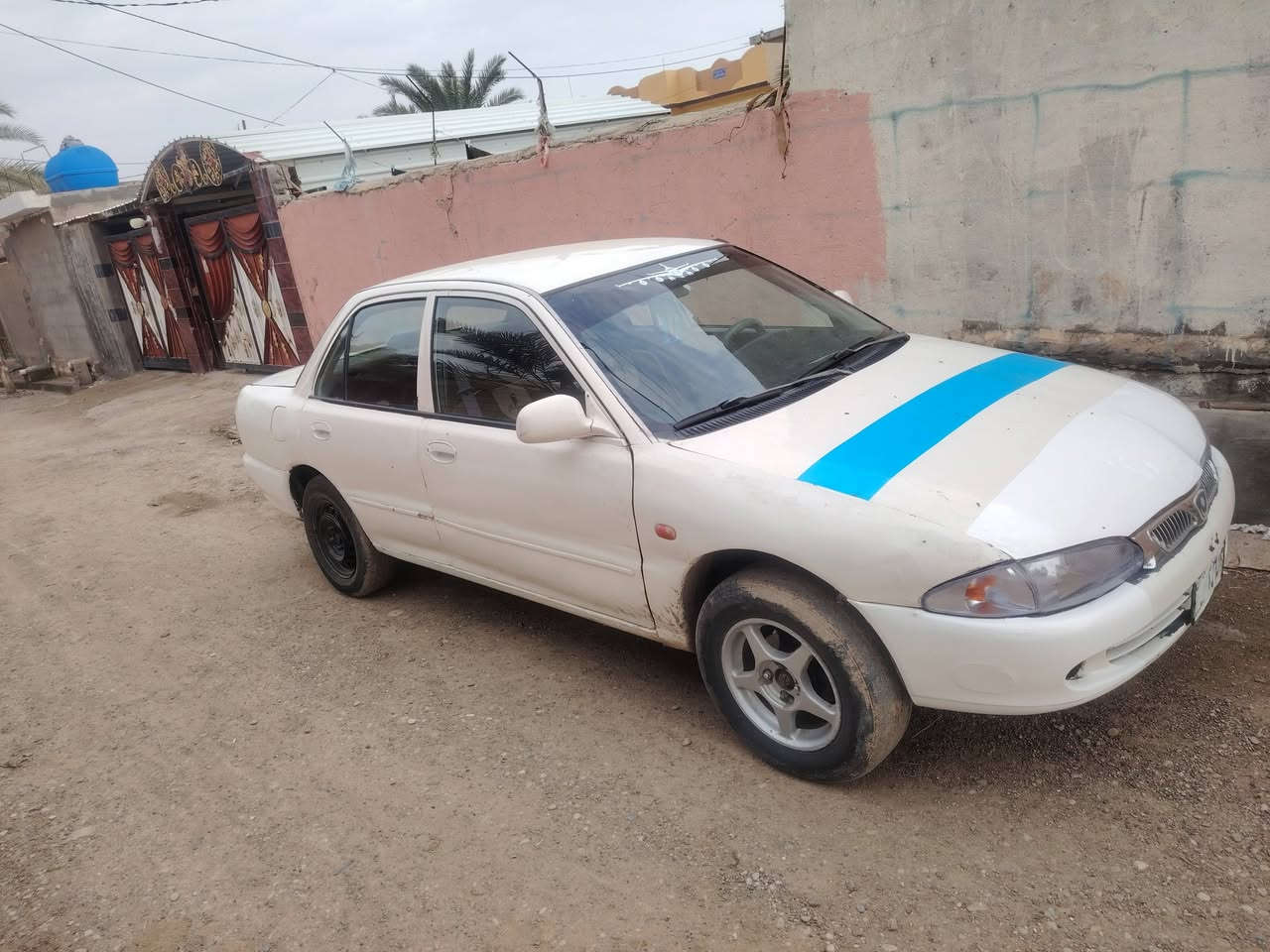 سلام عليكم
براتون ٢٠٠٢ رقم ديالى صدامي سنويه كارتون 
محرك كير صدر مكفولات داخلهه مرتب حلو كلش ما بيهه خياسات
   سعر ١٨ بيهه مجال
رقم /***********
