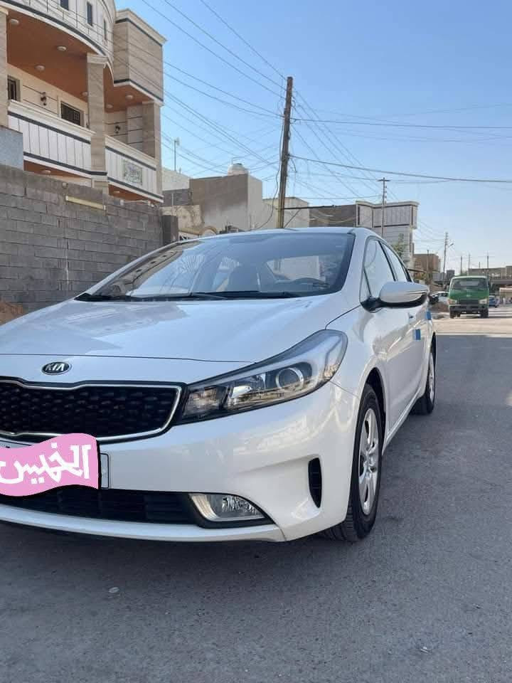 السلام عليكم سيراتو خليجي 2017 رقم سلمانيه بسمي محرك 1600 السياره جدا نظيفة بل العافيه عن الياخذها  مكاني بغداد الدورة *********** واتساب غير متواجد ع الفيس

