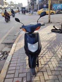 سكنز نثيه ١١٠ ياباني امجفته الدراجه ع أيدي صارلها ٤ سنوات ٣٥٠ وبيها مج...