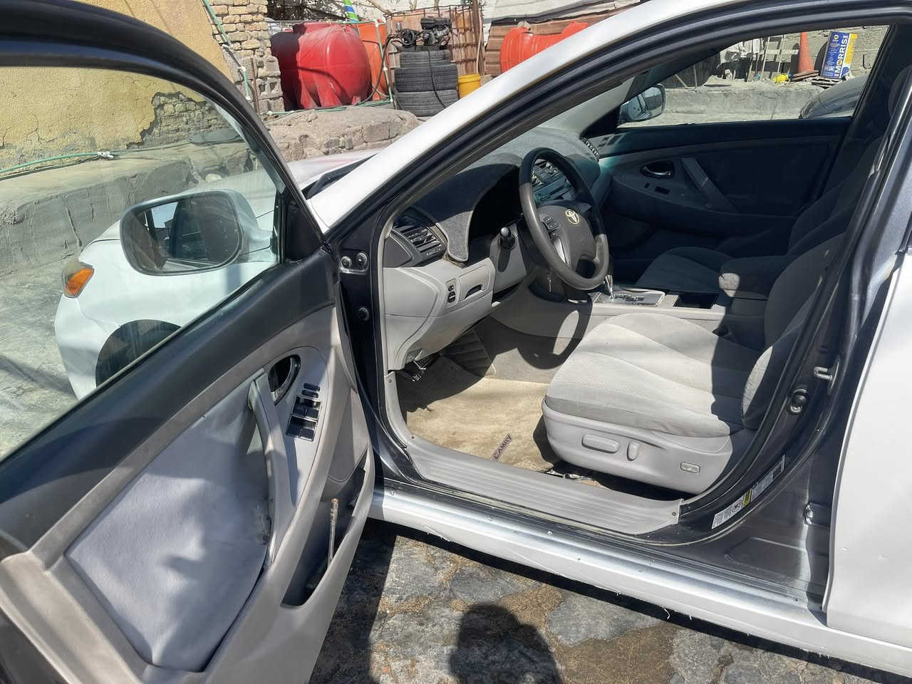 سلام عليكم
كامري موديل 2009 ادوات ادوات ادوات مكفولة من الكص والضربة القوية لونه فيلي مصبوغة ابيض تغير لون فقط 
حداديه نص 
الكهرباء كله شغاله
تبريد شغال
تاير 80/100
كير مكفول المحرك تبخير فقط 
غرفته الداخليه 90/100 نضيفة وكلشي بداخله شغال
كشن السايق كهربائي شغال بل كامل 
سعره 25 ورقة بيه مجال قليل اعتذر عن المراوس والاقساط ***********
