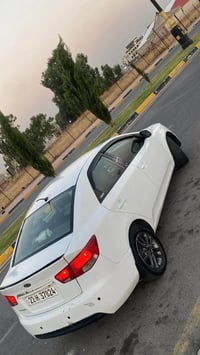 سيراتو • ٢٠١١ • يصرف زيت