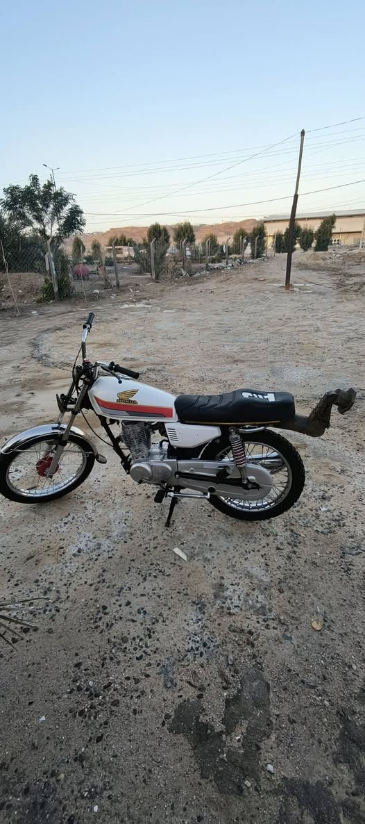 دراجه اربع قير دراجه فول تاخذها مال ذب عليها غير بنزين والدهن موديل 2021 تعميره 2026 راسلني خاص


**إذا كنت صاحب هذا الإعلان وتريد حذفه لأي سبب، رجاءا أرسل رسالة إلى الدعم الفني**