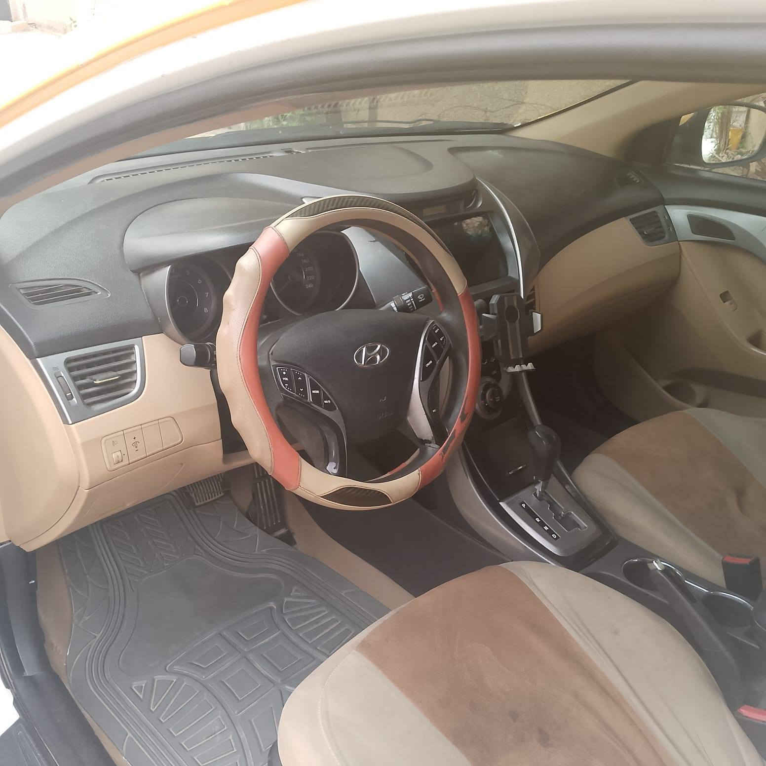 السلام عليكم
للبيع النترا 2013خليجي السعر95ورقة 
كير محرك خير من الله


**إذا كنت صاحب هذا الإعلان وتريد حذفه لأي سبب، رجاءا أرسل رسالة إلى الدعم الفني**