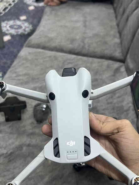 توفر من جديد 
درون mini 4 pro

درون نضافه كدامك كمبل واضح بل منشور 

مكفول من التصليح 

ملحقات 

بطاريات عدد :3 بلاص مو العادي 

ريمونت شاشه سمارت 

جنطه حامي مراوح حامي كمبل 

مكاني كوت 

***********

سعر 1.300 مليون و 300 الف
