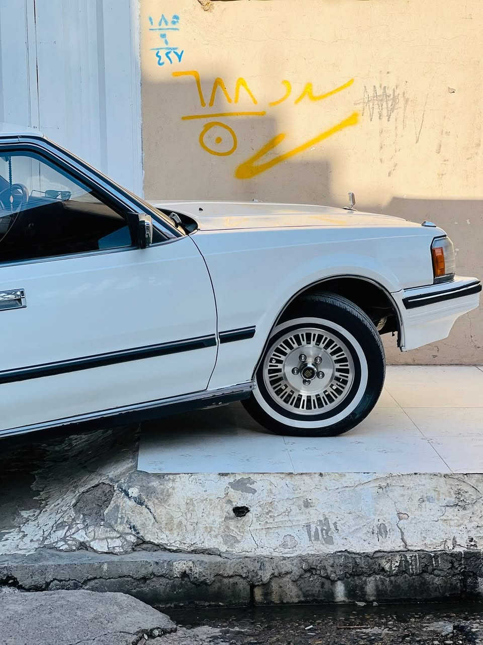 سلام عليكم 

سوبر موديل 85 رقم بغداد
كير ومحرك أصلي مامحور
كير توماتيك 
تبريد وتدفئة وطخم كلها شغال
رقم قديم
شرعيها بالموصل شرط التحويل
سنوية نافذه 2014

السعر#53

***********
مكان السيارة موصل
