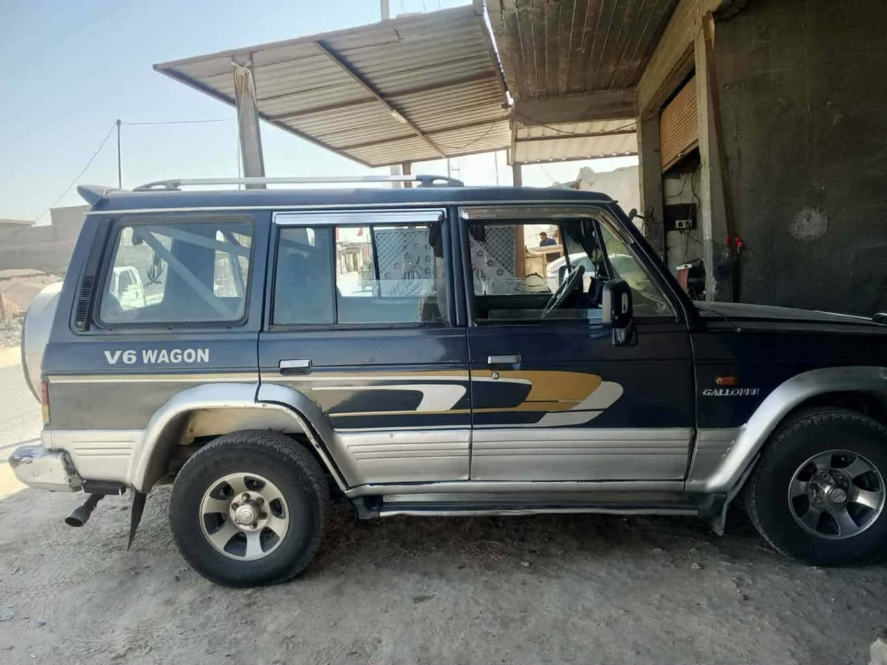 السلام عليكم سياره كالوبر موديل 97  كاز سياره حلوه رقم بغداد سنويه 28سعره 50وبيه مجل اتصل ***********
