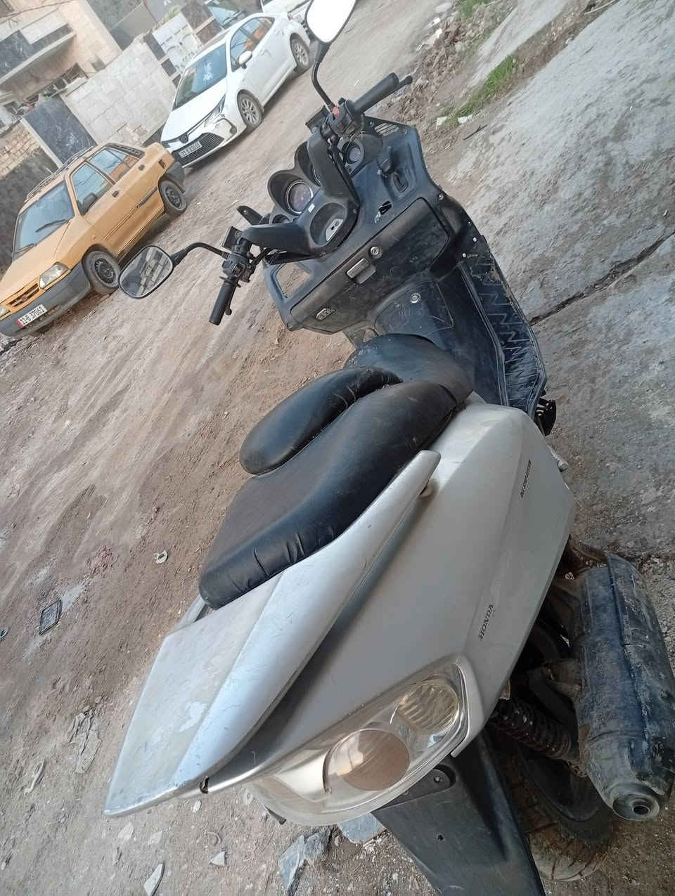 فورزة 06 سرعه 160 ابيع كوم حديد.
السعر 300وبيهه مجال حك الجيه 0788 584 3160 
رقمي
