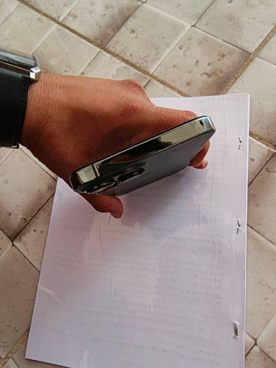 اسلام عليكم 13 برو ماكس مبدل شاشه اصليه ب ١٨٠ بدلته وبطاريه اصليه هم بدلته ب ٦٥  جهاز شخط مابي  سعر ٥٠٠ وبي مجال  أو مراوس ب s23 استفسار  , ***********
