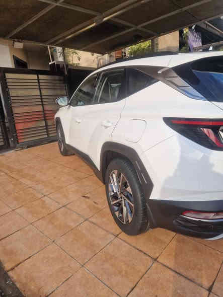 توسان موديل 2023 خليجي
كفاله من الصبغ والبارد والتبديل
عدا الرصعه واضحه في الصندوق
رقم بغداد انكليزي باسمي
 المشي40 
محرك ناعم وغير مفتوح
وتشغيله الصبح ناعمه جدا
اربع وضعيات قيادة
اللون ابيض 
اضائه LED بالكامل
فول تحكم ستيرن
شاشه اعطال
تشغيل عن بعد
دخول ذكي
بصمه تشغيل
بصمة ابواب
شاحن وايرليس
كشنات كهرباء
كشنات جلد بلادي.                                                              
اريل نفگيشن
حجم الاطار 19
سبير منازل
ويل جبير
داخل جلد اسود وابيض
هاند بريك كهرباء
مانع منحدرات
مانع انزلاق 
كامرة دوارة
مري شفط وتفتح عند الاقتراب
اضائه ابواب
بردات خلفيه بلادي
بردة جنطة
تشغيل انارة عند الدوران يعني لايت لكزز
حساسات اماميه + خلفيه السيارة فول 
عدا الفتحة
لايت لد خلفي امامي
السعر 213
العنوان بغداد العامريه
***********
