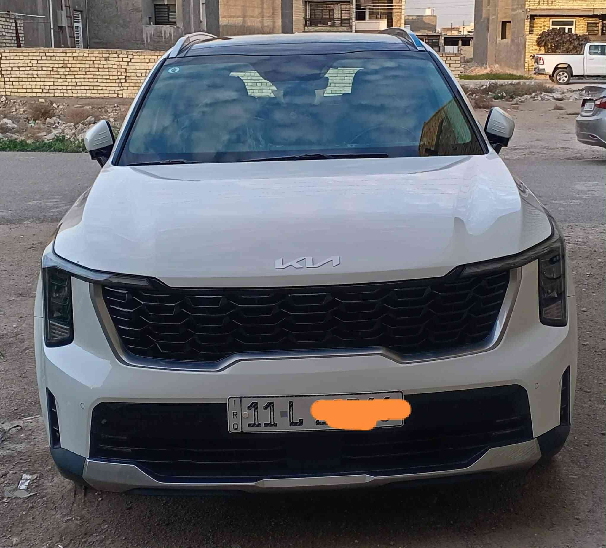 السلام عليكم للبيع سورنتو  موديل 24 ماشيه 25 الف سيارة بحاله الشركة ويل 20 فول بانوارما  داتاشو كير ماوس 7راكب 6سلندر 3قطع تبريد رادار كروز سرعه  لايت عدسة زاد بدأت  السعر 325 كراسي كهرباء وبعد بيه اهويه موصاصفات مكان الدورة البو عيثه  ***********  واتساب مامتوجد عل مازنجر رجان
