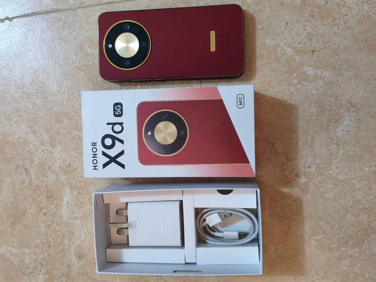 سلام عليكم من رخصت الادمن جاهز للبيع هونرX9d ذاكره 256 رام 12 جهاز نضيف كلش مستخدم شهر سعره 400 رقمي *********** بي واتساب
