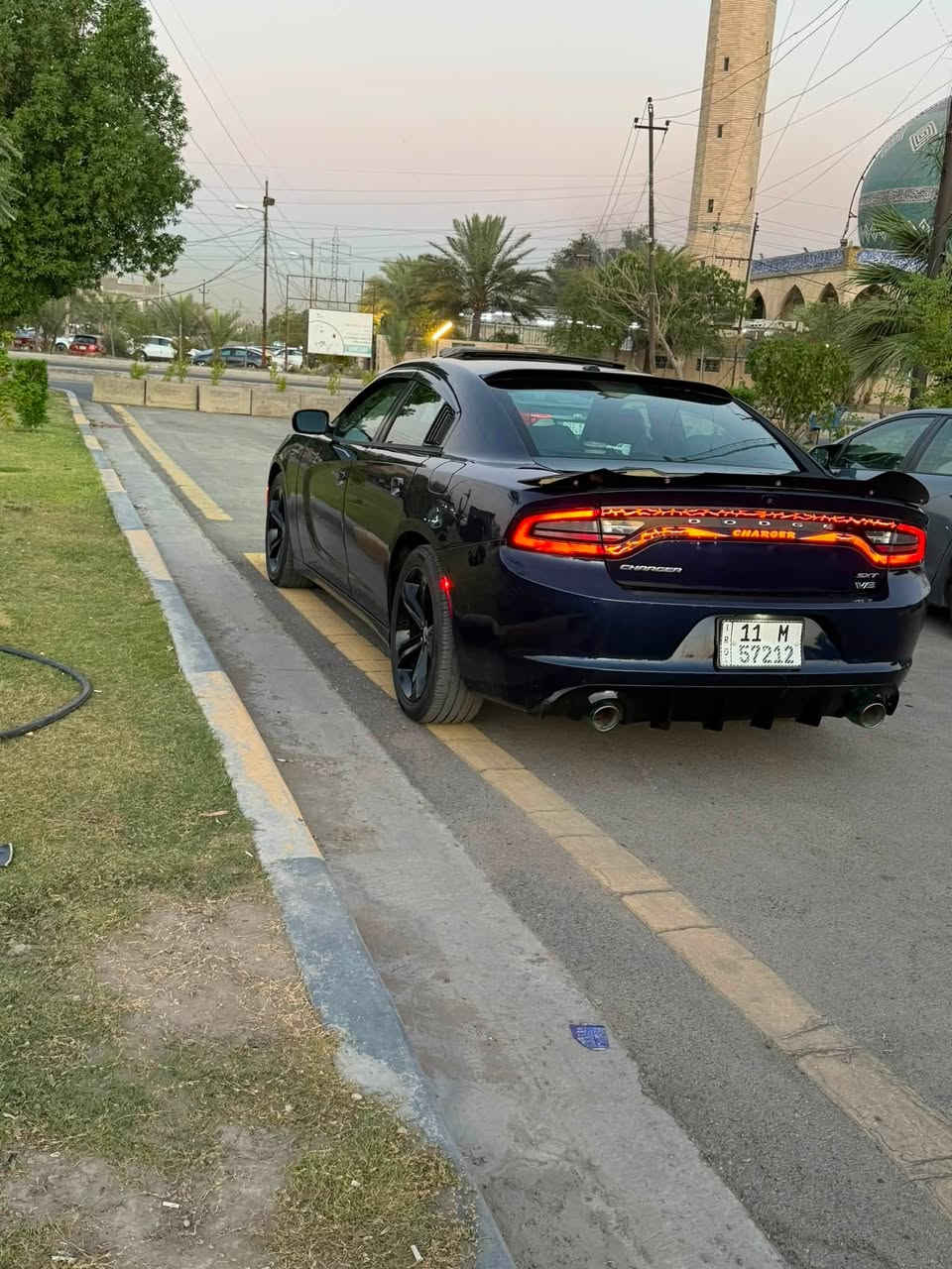 جارجر 2015 sxt خليجيvib اعلة فئة تجي ستيراد خاص
مكينة6 3600 مكفولة 
ماشية 83 
رقم بغداد بسمي شرط تحويل
استخدام شخصي
كفالة عامة فقط بارد بسيط واحد
كير مكينة تبريد تخم تاير متحتاج اي مصرف
مواصفات
فتحة كراسي كهرباء كامرة دوارة180 درجة
عدسات LED 
السعر188 دولار وبيها مجال نشاءلله
اتصل ***********
مكاني بغداد شهداء البياع
