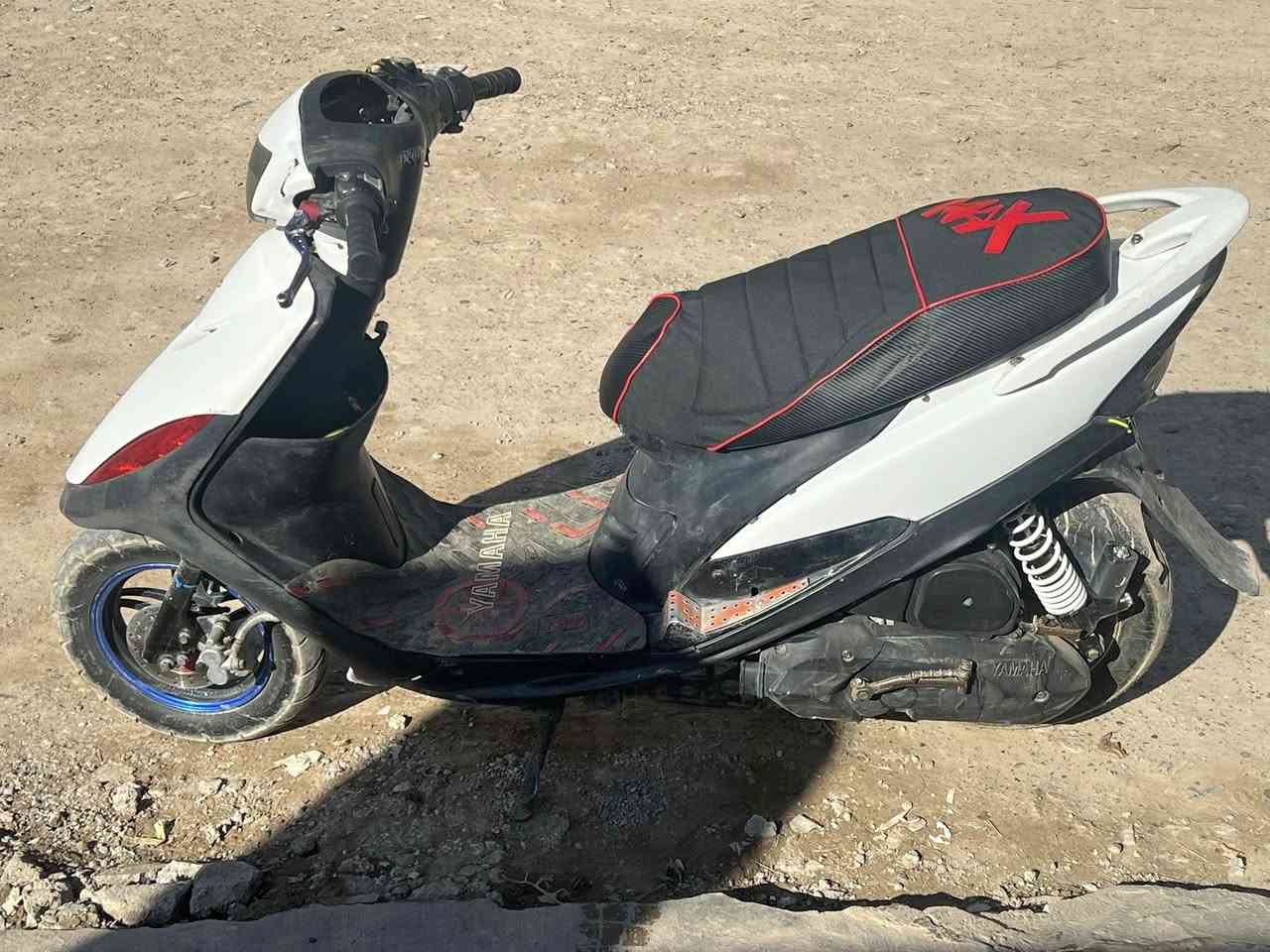 السلام عليكم ماكس عدله للبيع مكينه ٥٥ كلشي جديد بيه كابريتر اصلي باتري اصلي ضفيره جديده دبل خلفي جديد كلشي جديد دراجه ناقصه بس سلف و دشبول اشتغل من اول هندر كلشي مابيعه ولا عيب كامل مكمله وبيه غلاف كشن جديد اشاير احمر و برتقالي وياه هورنه يتشغل لايتات تشتغل بس بكلايت يحتاج كلوب و هاهيه دراجه كدامك وهاي صوره وشوفه كلش زين وشوف صوت صلصنه نقوصاته ارجع اكرر بس سلف و دشبول سعر ٣٥٠ و بيه مجال ورقمي هاذ ٧٧٨٣٠٣٠٢٣١


**إذا كنت صاحب هذا الإعلان وتريد حذفه لأي سبب، رجاءا أرسل رسالة إلى الدعم الفني**