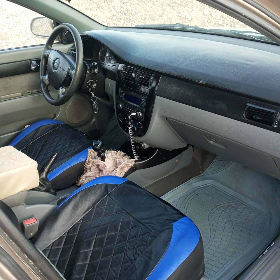 به ناوي خوداي گه وره 
ئه ڨيؤ مؤديل 2011
گير و مكينه به شه رت گير عادي 
مه نه فيست عسلي هه زه و پاكانه يه 
سبوغ له دوو پارچه بلام ئه و به سي پارچه ئه فرؤشيت ناو زه رده 
سياره كه له سؤرانه 
سعري 41ورقه و معامله 
سياره كه زؤر خاوينه ماشاء الله 
رقم ته له فؤن *********** سوران, أربيل
