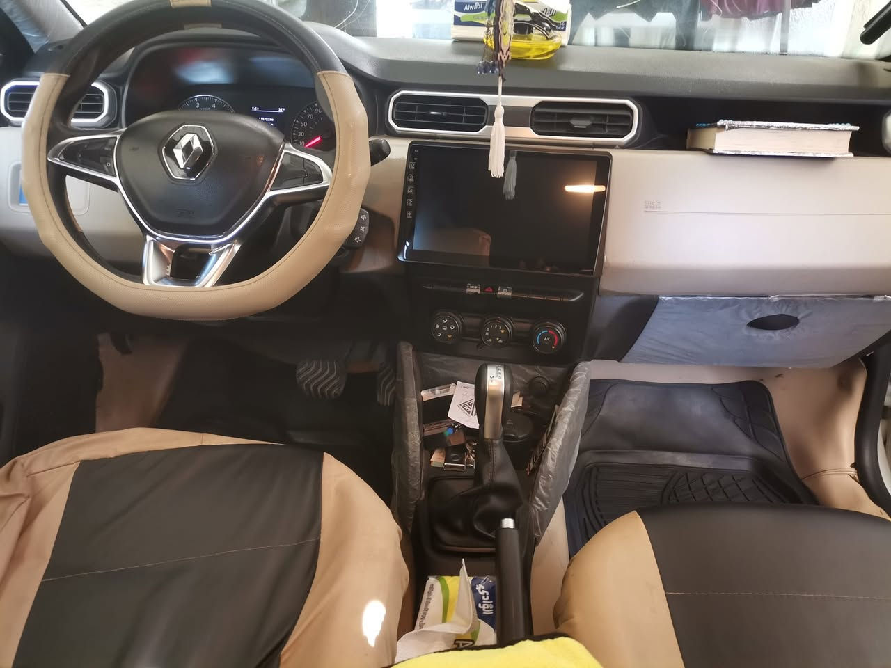 للبيع او مراوس بأحدث سيارة رينو دايستر موديل ٢٠١٩ ماشيه ١٢٣ الف مكفوله رقم دولي بأسمي السعر ٩٥ للاستفسار *********** او *********** محافظة النجف الاشرف

