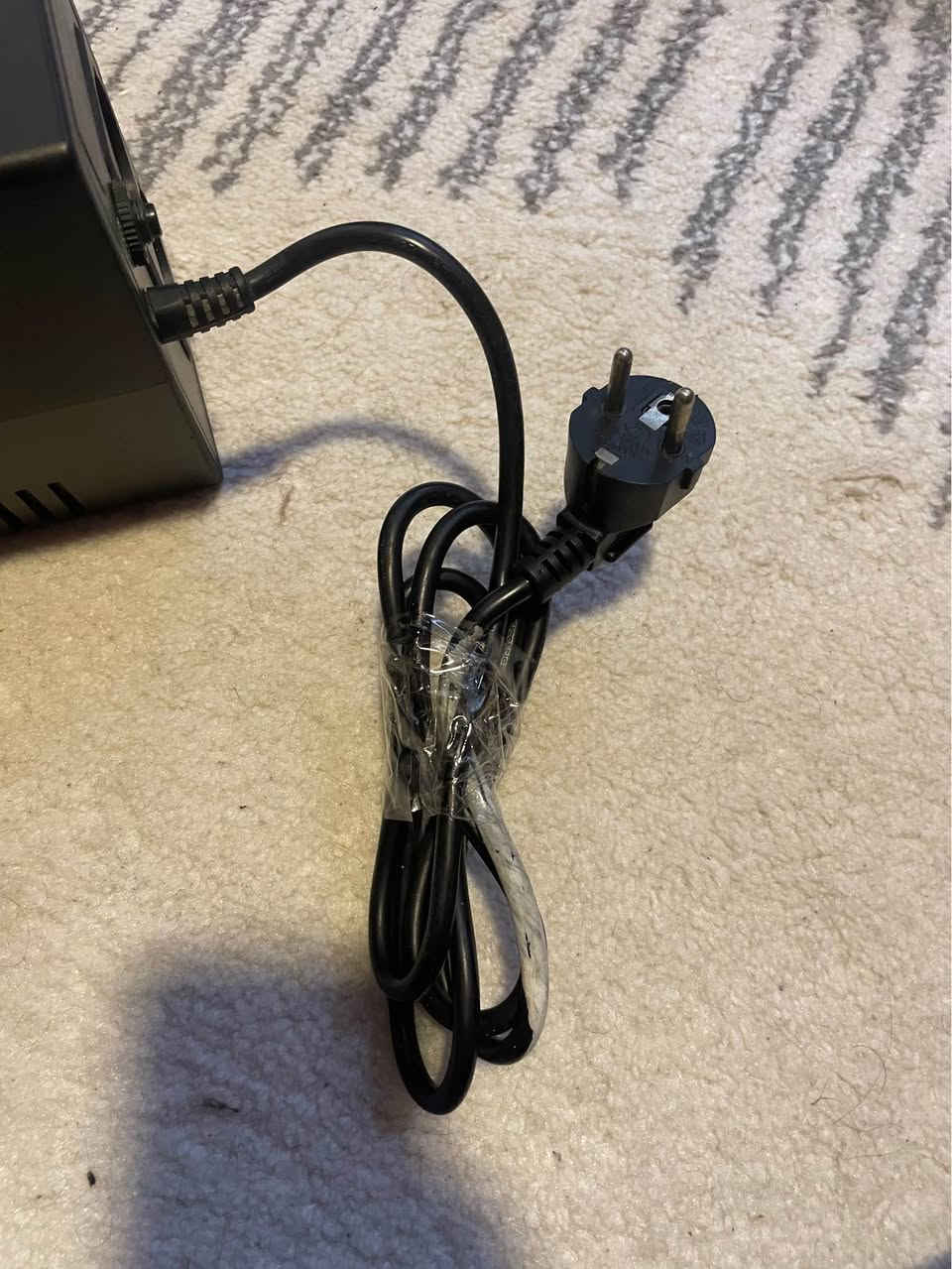 Ups 850w
محتاجلة فقط بطارية شغال
السعر 25 الف أربيل, العراق


**إذا كنت صاحب هذا الإعلان وتريد حذفه لأي سبب، رجاءا أرسل رسالة إلى الدعم الفني**