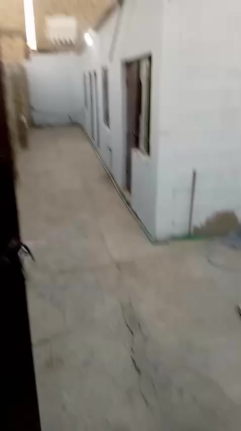 السلام عليكم دار للايجار مساحه 150 متر في منطقه 7000 ايجار جده المناسبه اتصال على هذاا***********
