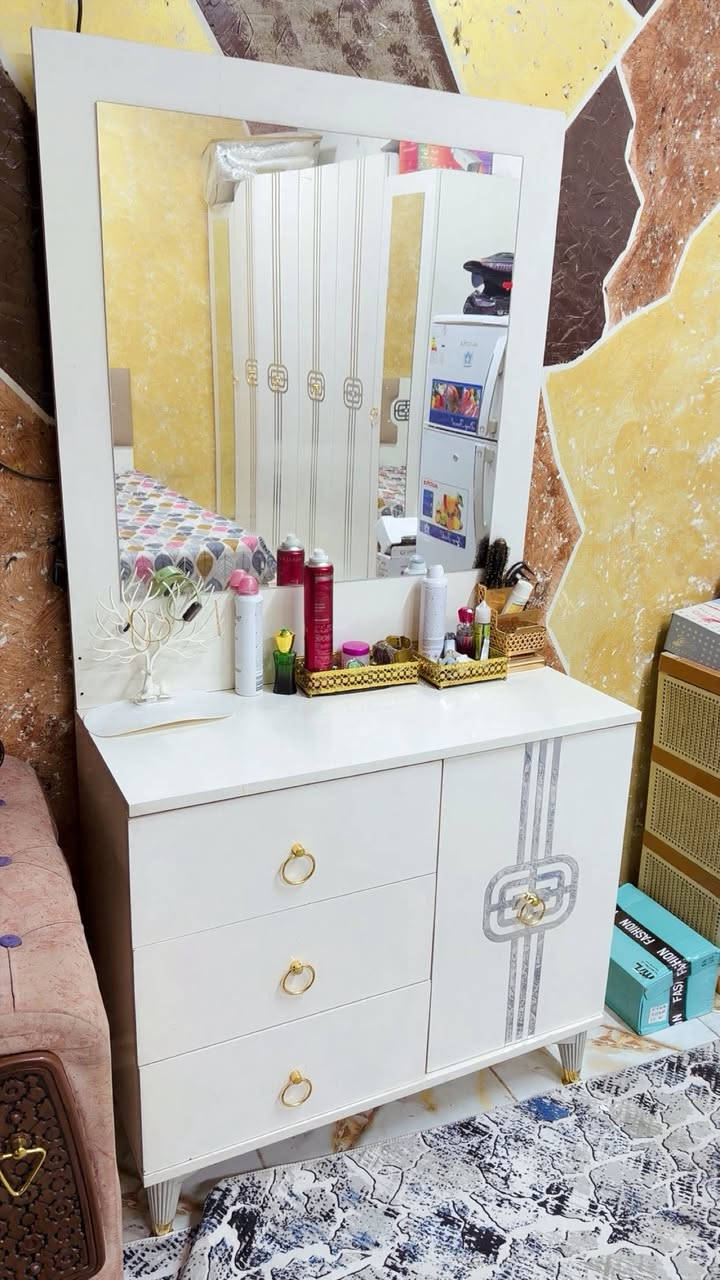 خمس قطع كلش نضيفه ستعمال قليل السعر500 الف العنوان بغداد الرئاسه مال عبيدي ***********
