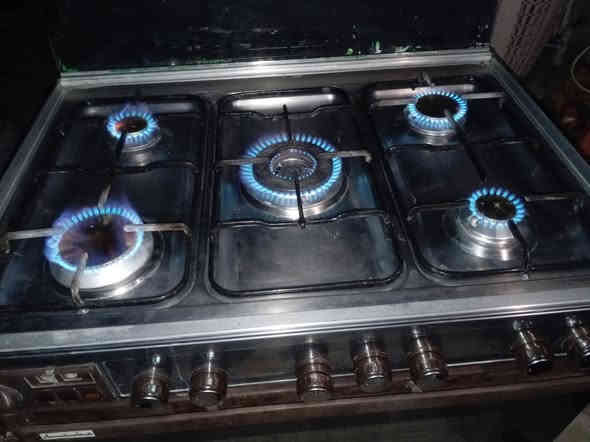 طباخ تكنو مصري نضيف شغال بل شرط السعر 150 بي مجال الرقم ***********
