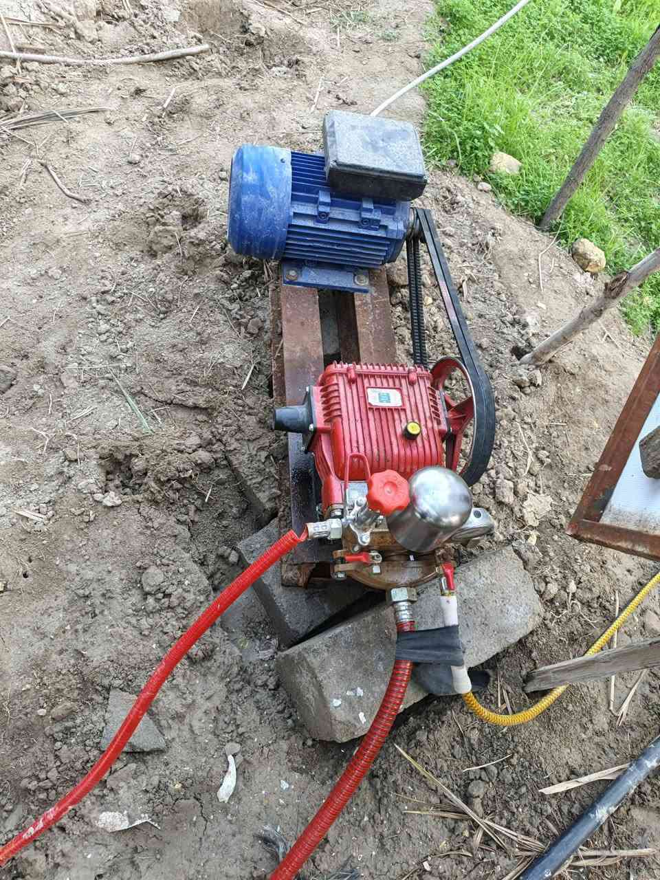 السلام عليكم
مضخه غسل كامله الماطور 4حصان 
جديد مستخدم 10ايام قسم بالله
سعره 350 وبي مجال 

*********** واتساب
