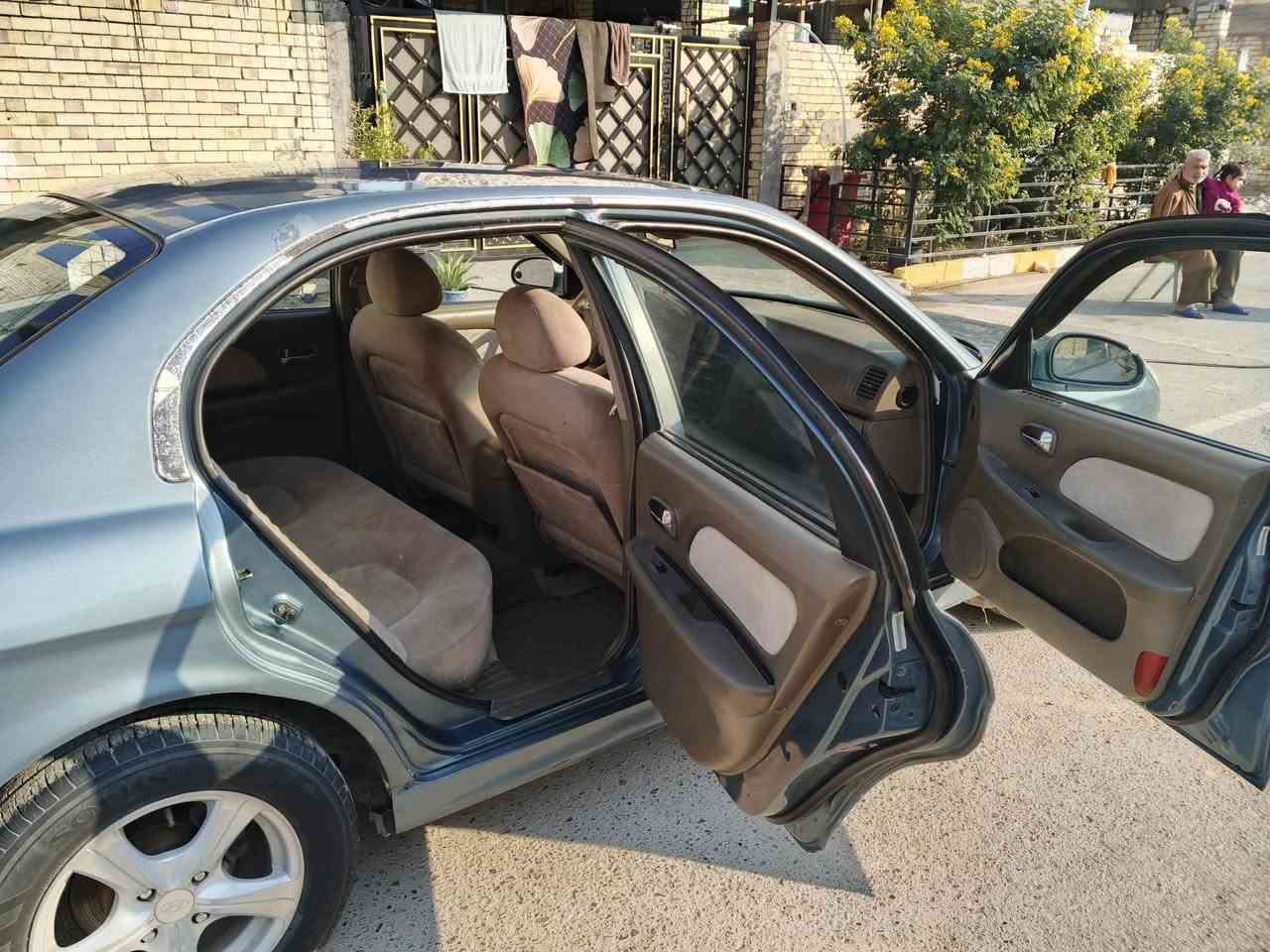 السلام عليكم
سوناتة 2005
كير محرك جديد محرك 2000
تبريد ثلج 
تخم تاير 
باتري جديد 74امبير 
صدر امامي خلفي جديد
السعر 71
سيارة بسمي شرط التحويل مباشر 
مكاني بغداد الزعفرانية شارع الربيع بيت بنية  ***********
