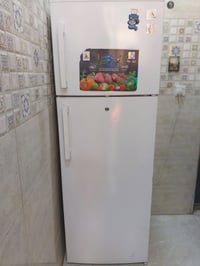 ثلاجه 14 قدم نظيفه جدا  السعر 150 الدوره البو عيثه   07836345554