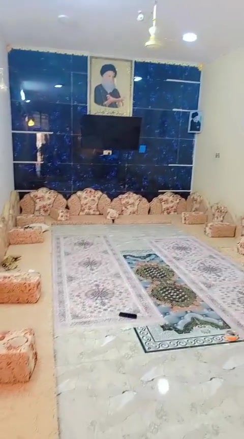 بيت زراعي للبيع ٢٠٠ م بيه وصل البلديه
مدينه الصدر خلف الروف قريب علئ مجمع السلام السكني
بيت طابقين مع شقه جاهزه للسكن الطابق الاول رباط ارضي وطابوق سقف عكاده غرفتين فوك وغرفتين جوه استقبال 8 x 4 حمامات داخليه وخارجيه 
الطابق الثاني فرمستون عكاده بصف النزله ثاني بيت
السعر ١٠٠ وبيه مجال 
الاتصال ***********
