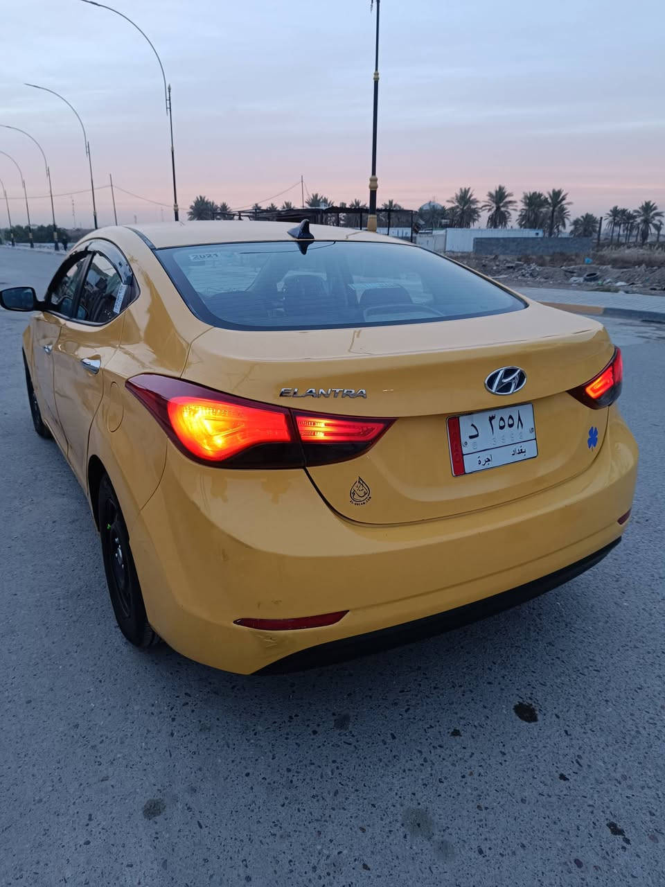 السلام عليكم..... 
النترا 2014 وارد كندي..... 
رقم بغداد  ....
 بسمي تحويل بنفس اليوم...  
 حادثه جاملق الامامي وبنيد  مبدل بدون دواخل.....  
كيرومحرك مكفولات ....
محرك دوش 1800....
كهربائيات كله شغاله .... 
 تخم تاير جديد.... 
صدرامامي خلفي كله جديد....   
غرفتها  جديد  ...
مكان بغداد ابو غريب
السعر105بيها مجال...
للاستفسار الاتصل***********
                         ***********
