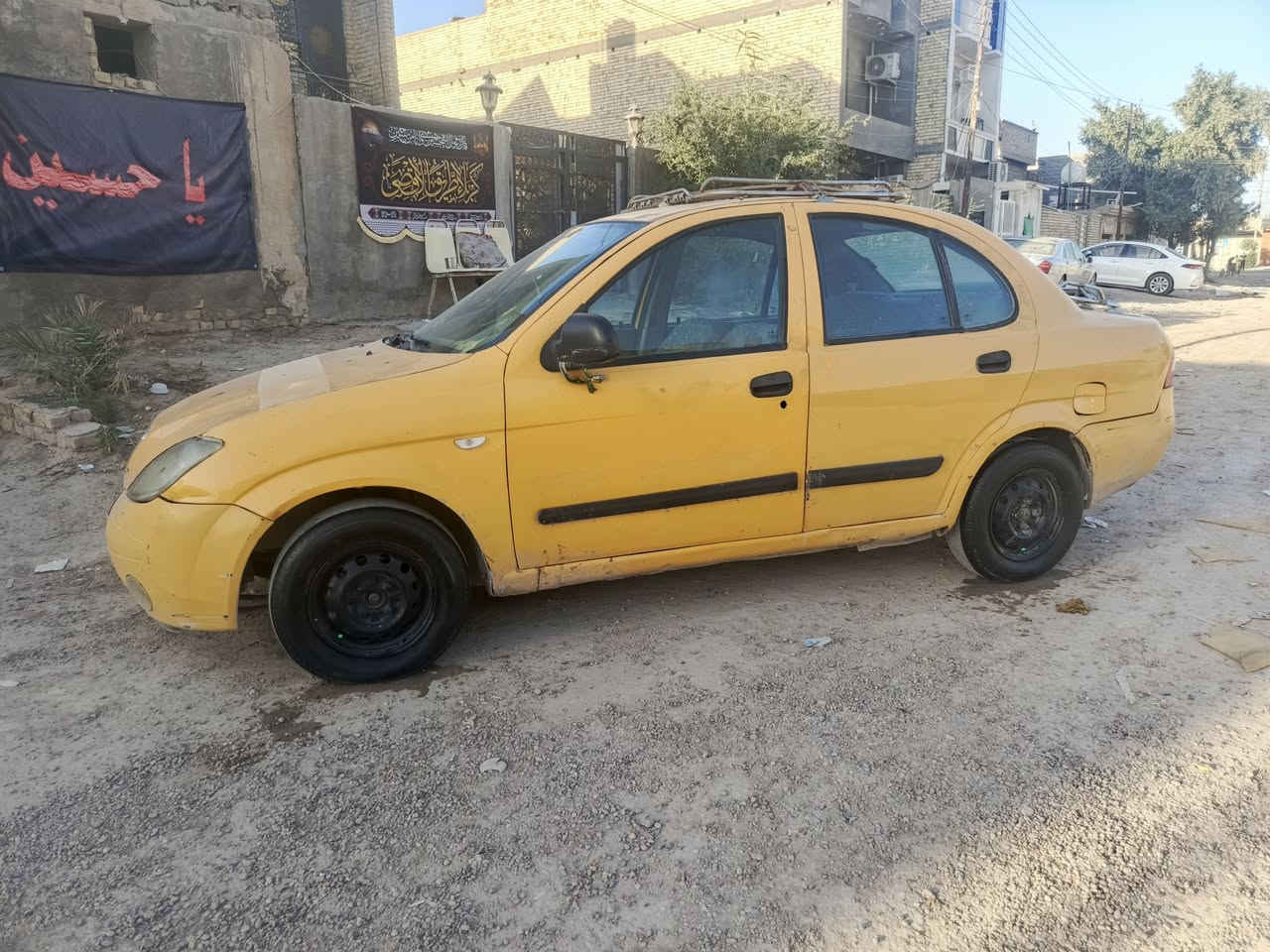 السلام عليكم طيبه للبيع موديل 2015 سياره بسمي حي وغرامات مصفره تبريد شغال بس نقص غاز كفاله عامه مكاني بغداد سبع البور سعره 28 مستعجل البيع سياره خير من الله مكينه وجير كفاله شرط فيتر رقم ***********
