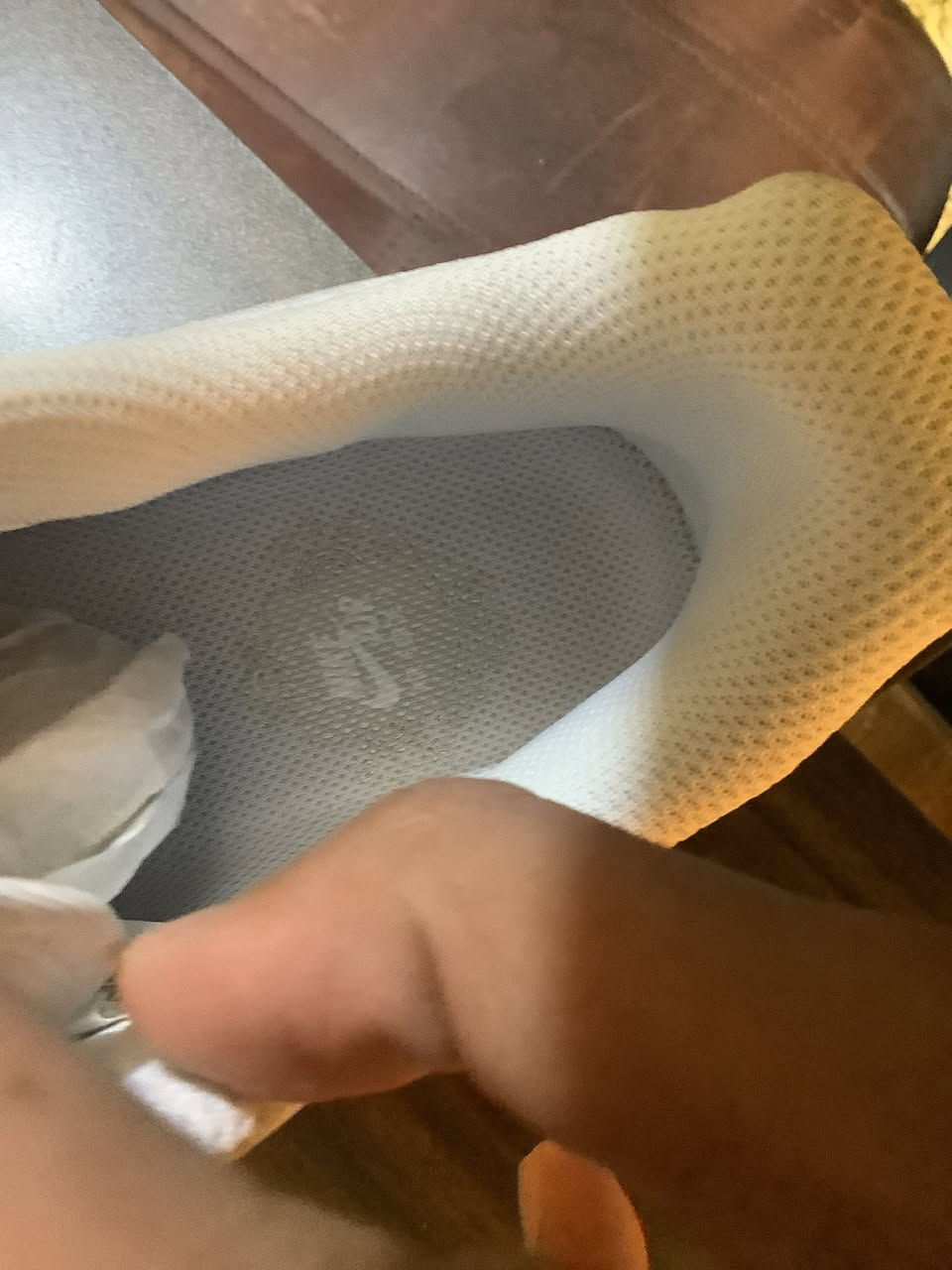 حذاء نايك Nike Air Force 1  اصلي قياس 45  سعر 50 وية توصيل  مكاني ديالى بعقوبة عندي توصيل إذا ما تقدر تراسلني اكتب في تعاليق واني أراسلك


**إذا كنت صاحب هذا الإعلان وتريد حذفه لأي سبب، رجاءا أرسل رسالة إلى الدعم الفني**