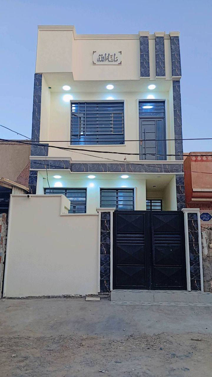 🏠 *دار للبيع - حله شارع الطهمازية* 
 
*المساحة:* 100 متر - طابقين   
*البناء:* حديث، غير مسكون، طابو صرف 
 
*التفاصيل:* 
- صالة 
- كلدور 
- مطبخ 
- 3 غرف نوم 
- 3 مجامع صحية 
- شارع البيت 15 متر 
 
*الموقع:* وراء مول أهل الخير مباشرةً بشارع الطهمازية 
 
📞 *للاستفسار

***********
