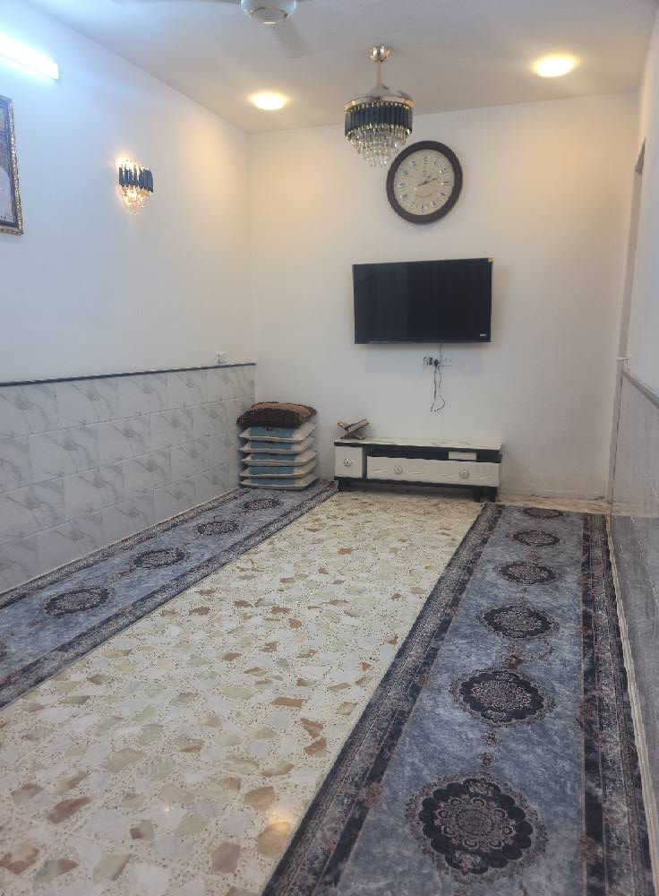 بيت زراعي للبيع المساحه 180 متر الرئاسه شارع 15 قرب شارع 20 قرب صيدلية ابن البيطار مكلف بالنشر ***********
