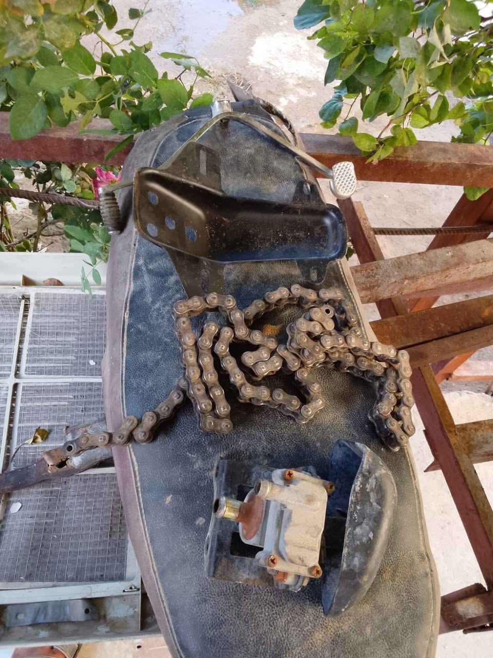 غراض مال خمسه گير التانكي كلشي ما بي والصفاحيات وسوبر ماال خمسهه گير نضيف شاصي مال هيوشه للبيع


**إذا كنت صاحب هذا الإعلان وتريد حذفه لأي سبب، رجاءا أرسل رسالة إلى الدعم الفني**