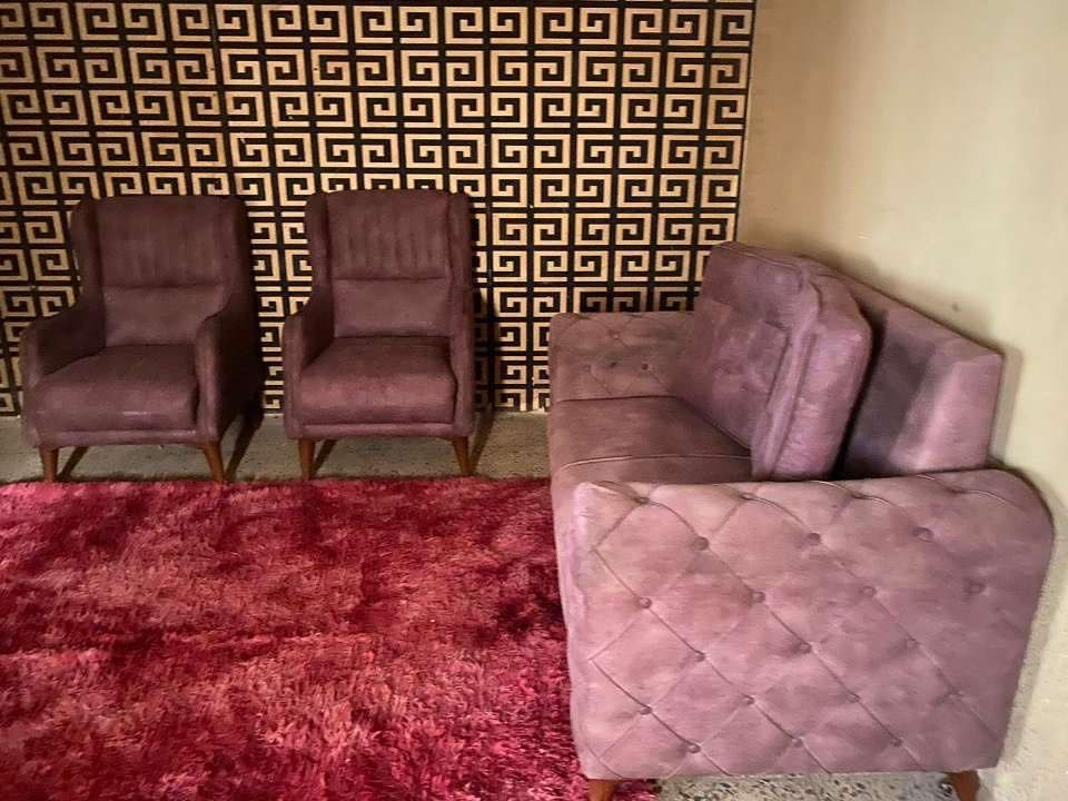 تخم تكمه نضيف بدون ضرر للبيع ب185 ‭.     ***********‬
