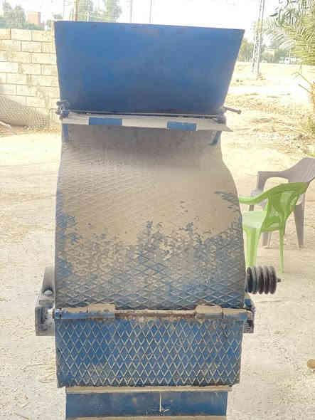 للبيع 
جاروشة أعلاف للجرش كافة الحبوب نظيفة 
الموقع ديالى الرازي 
تواصل ***********
