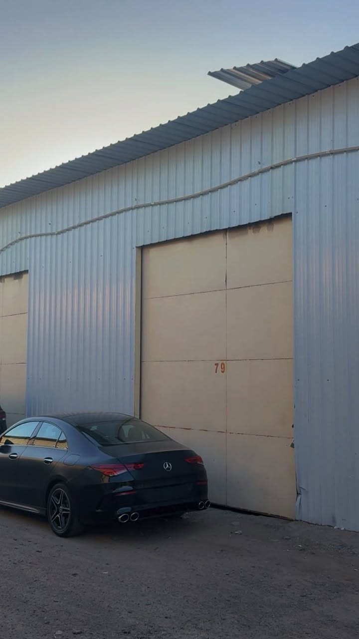 السلام عليكم
مارسدس للبيع
CLA 250 4MATIC 2023 
السياره نظيفه كلش وكاصها على ايدي 
وحادثها كلش خفيف بس دعاميه وبدون ايرباك السياره
وكلش نظيفه السياره بالنسبه الخواتها وموديلها
 ومكفوله مـن اي صبغ
السياره 4MATIC يعني دفع رباعي مو امامي نفس الموجودات!
ومواصفات المارسدس معروفه
الممشى مالتها 34 الف كيلو
السياره مغلفه PPF طافي وبي ضمان ٨ سنوات وكلش لايگلها
وصيانتها وسيرفسها كلها يم ماس مارسدس ومابيها اي نقص
مسج واحد بيها مال النقطه العمياء مابي قاعده ويطفه ويشتغل 
يعني محتاجلها بس قاعده مال رادار 
واذا تحب راسلني ادزلك صور الحادث ورقم الشاصي
والسياره رقمها بغداد تنباع بدون الرقم انطيك رقم ببدالها
مكانها السياره الجادريه 
رقمي والتواصل واتس


**إذا كنت صاحب هذا الإعلان وتريد حذفه لأي سبب، رجاءا أرسل رسالة إلى الدعم الفني**