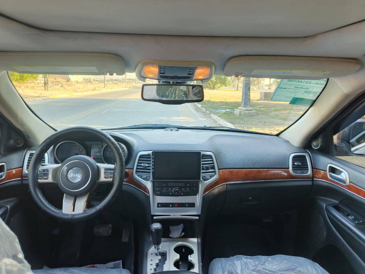 يا اللهُ سلام عليكم سياره نوع جيب لاريدو موديل 2012خليجي فول مواصفات واحد عله واحد  بنرامه بصمه شاشه كامره حساسات امامي خلفي تحكم ستيرن جهتين شاير مري تحكم مري مري شفط كشنات كهرباي جلد تبريد تدفه كشنات ستيرن هيتر كهرباي زراك لايت ترحب تشغيل عن بعد تشغيل بصمه جنطه كهرباي شفط تبريد قطعتين بيبان بصمه ترحيب لد مانع نزلاق مثبا سرعه عدسات كشاف زنون مكينه حجم 6ستندر 3600كفاله كير مكينه حداديه تخم تاير تبريد تدفاه كفاله السعر 178 رقم الهاتف ***********
