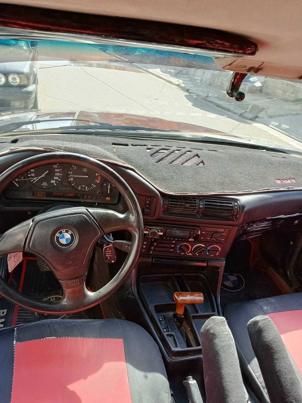 سياره بو فروتني
موديل 1993 وه يا سپورتي   گيرومه مدينه شه رت  عام به خ بو جاني  سعر 50$وه رقه مجال.  خرامه ٧ وه رقه سه ر دي به ر حسابي هيت كوشتن  بو پتر پيزانيا ته له فوني بكه  ***********

