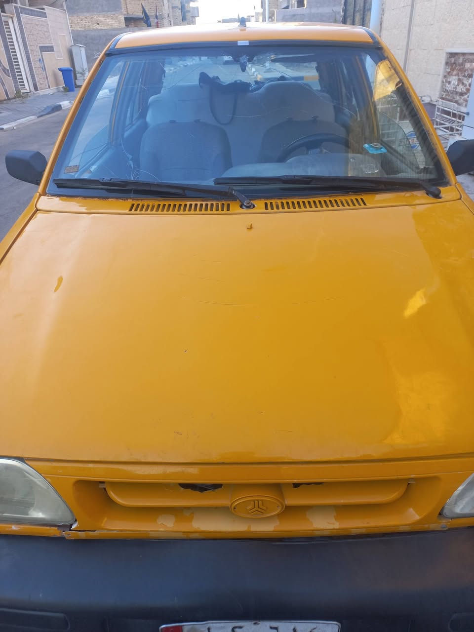 السلام عليكم سايبه مديل 12 البيع مكيه وكير خير من الله عندي بيها خط وجاي اتشغل بيها تكسي يعني سياره خير من الله حداده نص عمر رابع يفلت راعيها ماوصله للن توا مشتريها صار الها شهر ونص 
رقم تلفون 
***********
السعر 15 بيها مجال قليل
