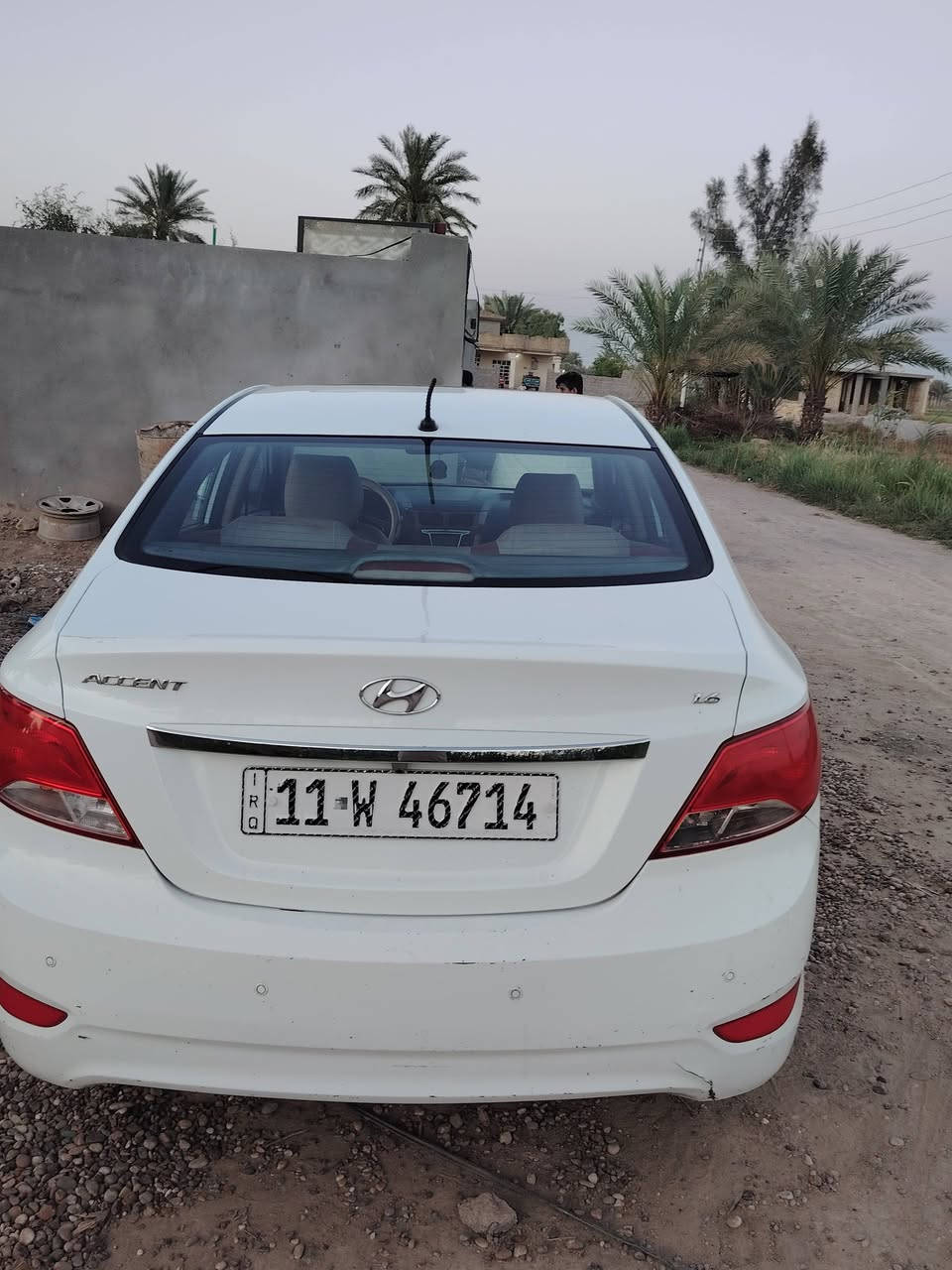 اكسنت موديل ٢٠١٦ خليجية رقم بغداد هزه ورقم جديد انكليزي بسمي فول مواصفات ماشيه ١٣٠ حاذثها  جاملع وبنيد وصبغ بين بابتين كير محرك حداديه تبريد كهربائيات كلها تمام تخم تاير سياره جاهزه سعرها ٨٨ اي استفسار*********** ا
