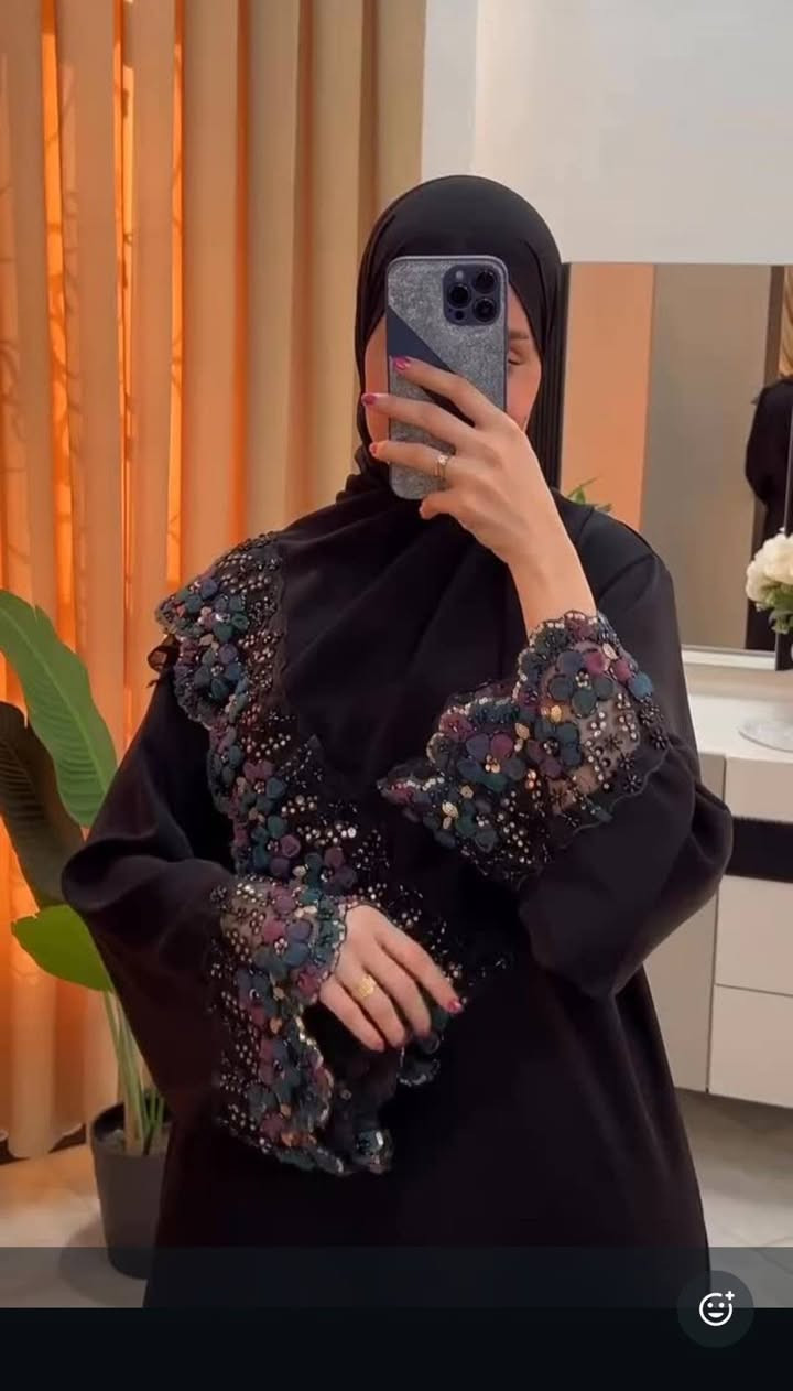السلام عليكم تم بعون الله تعالى وصول بضاعة جديدة من العبايات قماش درجة أولى وبجميع القياسات .العنوان..ازياء ناز للعبايات الخليجية. 
.سوق الجمهورية قرب تحفيات طوز ***********
