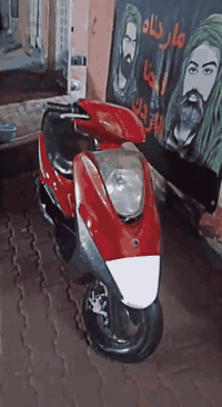 السلام عليكم دراجة للبيع شغالة بس ابيع كوم حديد ***********
