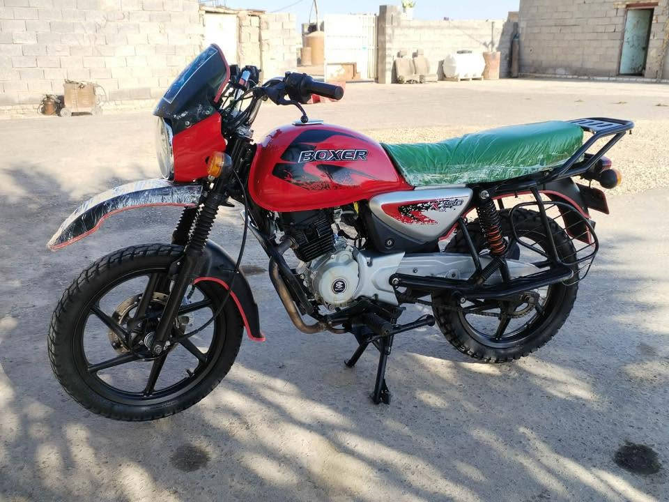 سلام عليكم بوكسر جبلي البيع.
موديل 2023وراق صولي وكيل سيد خلدون 
المكينه بيه بخار     السعر 1500وبيهه مجال 
الرقم  ***********
