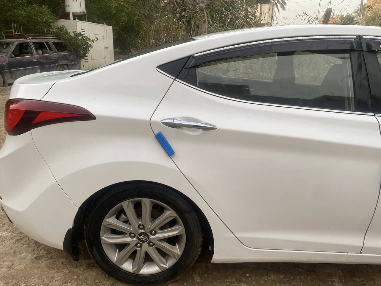 السلا م عليكم النترا للبيع 2016 رقم بابل  باسمي خليجي موصفات فول عدا البصمة مكينة 1800 بيه بنيد نفسه مصبوغ وبيه بارد باب الساىق شويه بيه خيط تبخير المكينة وبيه شويه حدادية تعبانة مكان السيارة حلة  السعر 125 وبيه مجال ***********
