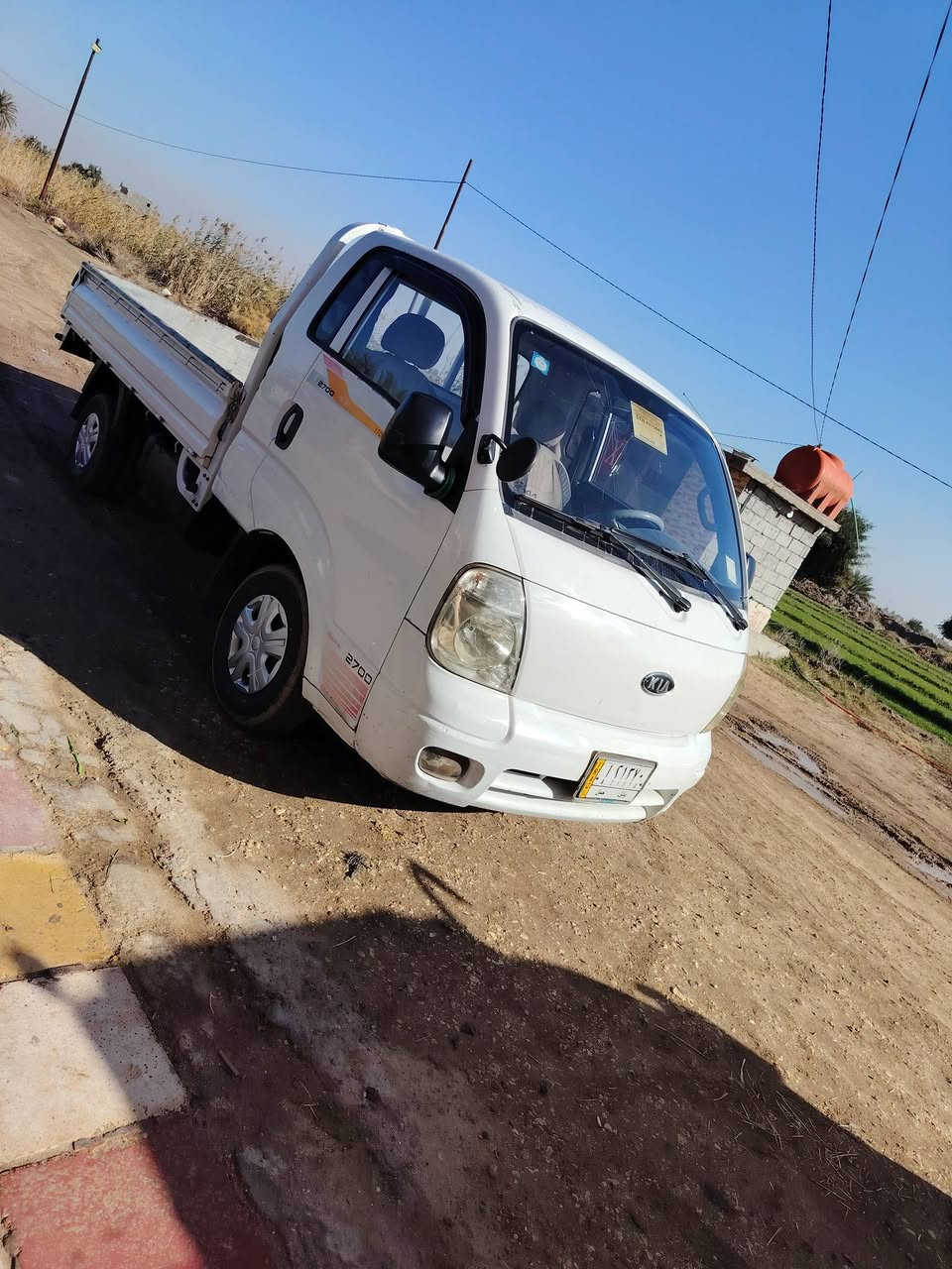 للبيع كيا حمل رقم بابل 2011 سنويه مجدده 
بلاديه مكفوله من ضربه وصبغ محرك2700 وكير حداديه خير من الله جاهزه تخم تاير العنوان بابل الحله  السعر 94  تلفون ***********
