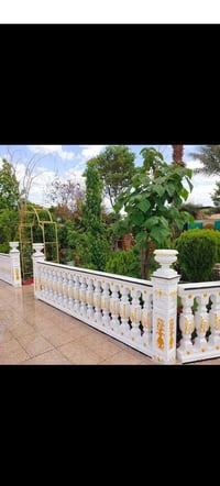 يوجد قالب سياج حدائق وبلكونات وستاير و داير حسب الطلب سعر المتر 8 والد...